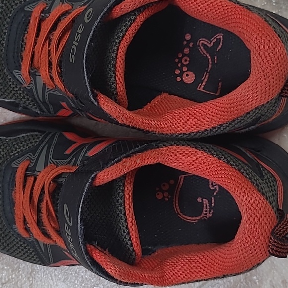 ASICS kids shoes size 2 boys - Picture 3 of 5